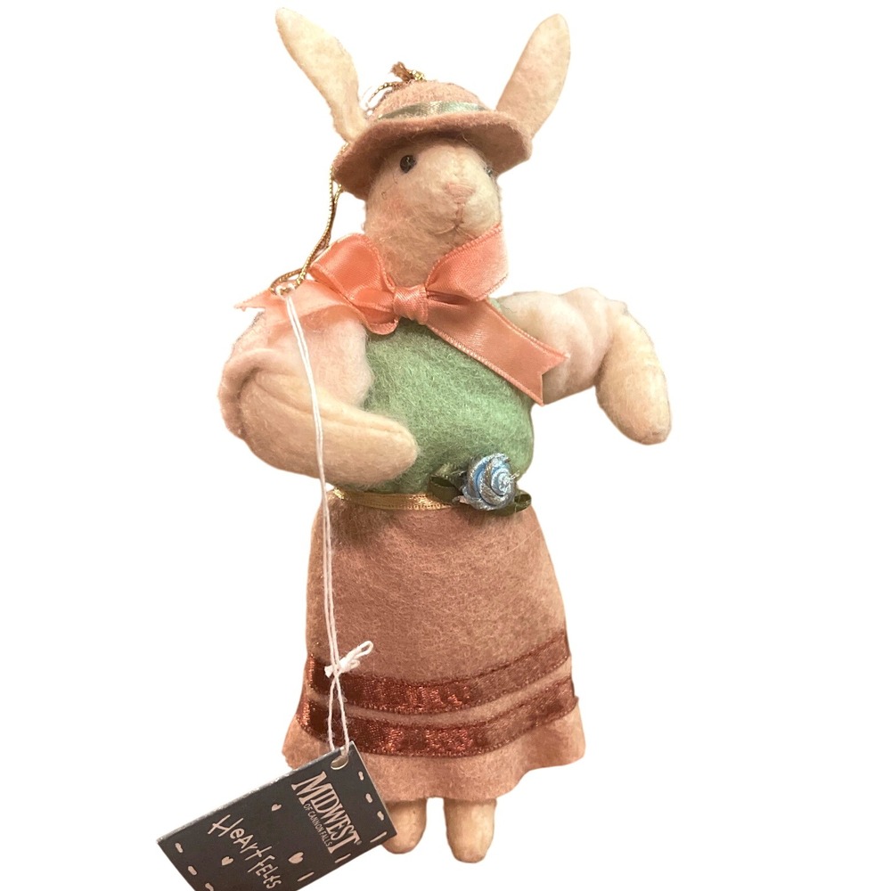 New HEART FELTS Midwest of Cannon Falls‎ Bunny Regina Rabbit Spring Garden Rose
